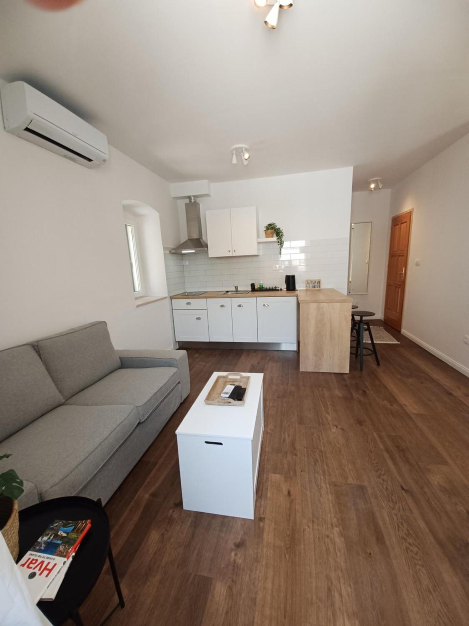 Apartment Lilly With Amazing City View Hvar Town Eksteriør bilde